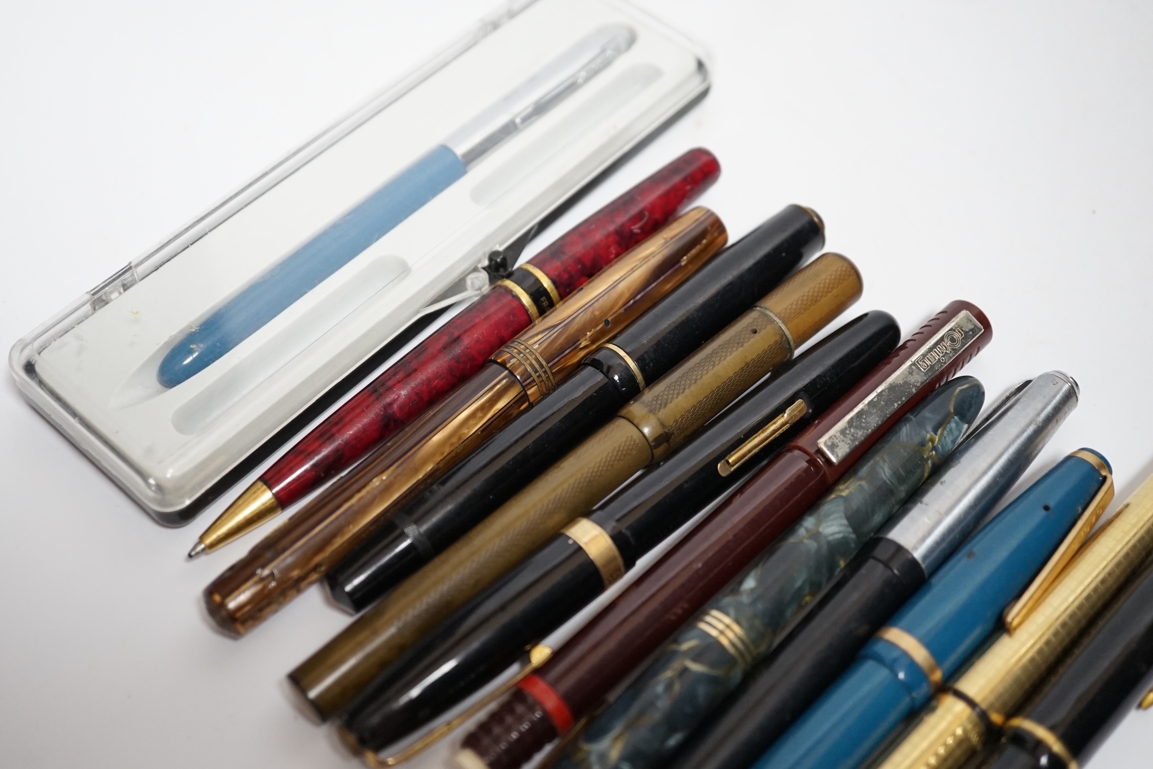 A quantity of fountain pens including Watermans and Sheaffer